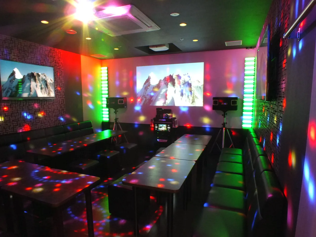 カラオケ JOYSOUND三ノ宮東口駅前店 店内写真3