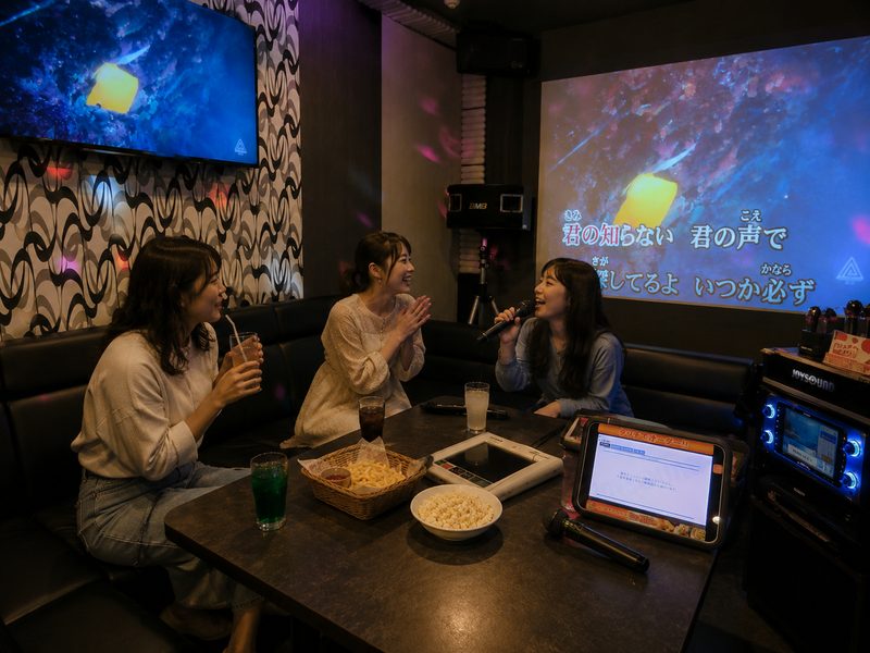女子会カラオケ
