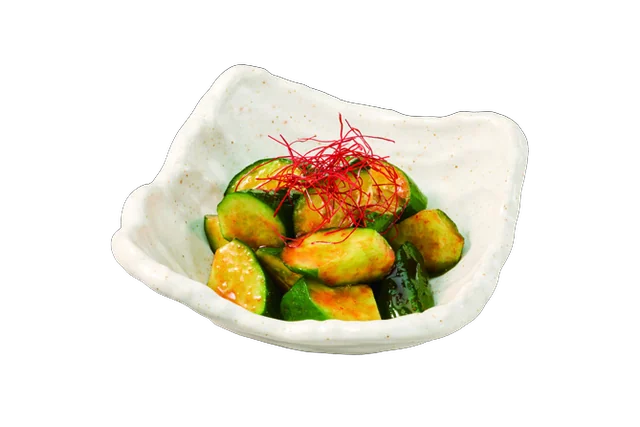 麻辣きゅうり。たたききゅうりに糸切り唐辛子と麻辣だれ